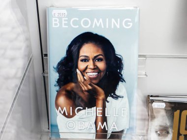  Boockstore hazır olma Michelle Obama kapaklı otobiyografik anı 