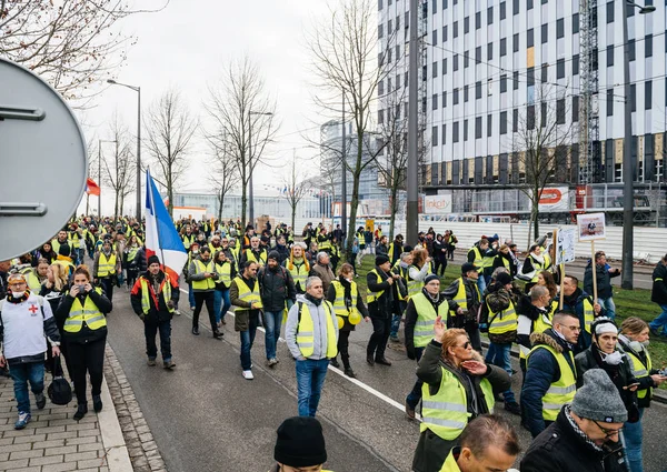 Vue surélevée des manifestants en France Gilets jaunes Strasbourg — Photo