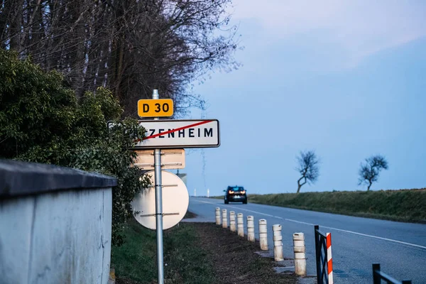 Vandalised graves in Jewish cemetery in Quatzenheim — Stock Photo, Image