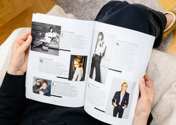 Inspiration kvinnor av Karl Lagerfeld artikel — Stockfoto