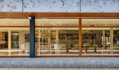 Tüm portreleri mevcut hizmet veren hakimler Federal Anayasa Mahkemesi emekli