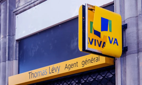 Viva seguro anget signage advertsing destruido — Foto de Stock