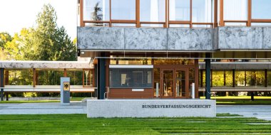 Federal Anayasa Court Bundesverfassungsgericht girişine