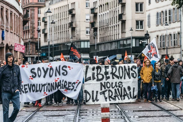 Politischer Marsch gegen die Arbeitsmarktreformen von Emmanuel Macron — Stockfoto