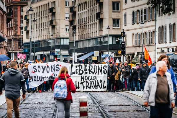 Sea un mesaje revolucionario en protesta en Francia — Foto de Stock