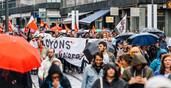 Marcha política contra las reformas laborales de Emmanuel Macron — Foto de Stock