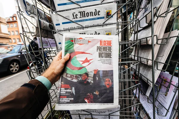 Francia napilap felszabadulás felvázoló Hírek Bouteflika — Stock Fotó