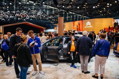 Sergi Mondial Paris Motor Show yeni Citroen Suv c5 Aircross hybrid ile