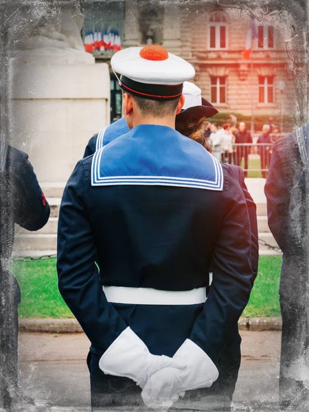 Salor Mariner na paradę we Francji widok z tyłu nierozpoznawalny — Zdjęcie stockowe