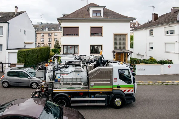 Vue surélevée du camion d "épuration en France — Photo