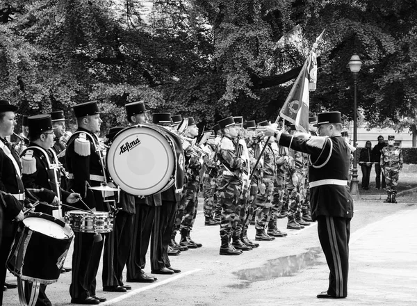 Orquestra militar no desfile da Segunda Guerra Mundial na França — Fotografia de Stock