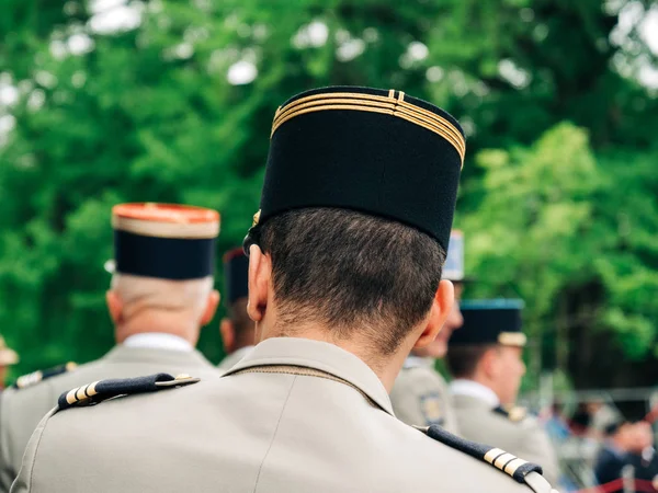Visão traseira do general no desfile de cerimônia na França — Fotografia de Stock
