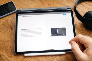 Mac Pro Workstation MPX modülü serin sessiz özellikli başlatmak