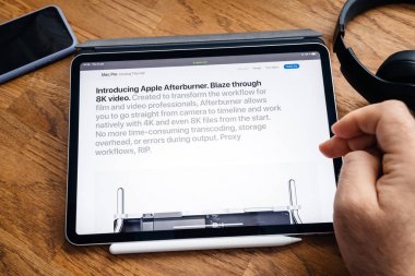 Ipad Pro başlatmak Mac Pro iş istasyonu Afterburner adam okuma