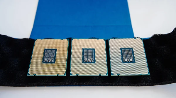 Three new powerful CPU Intel Xeon workstation processor — Stock Photo, Image