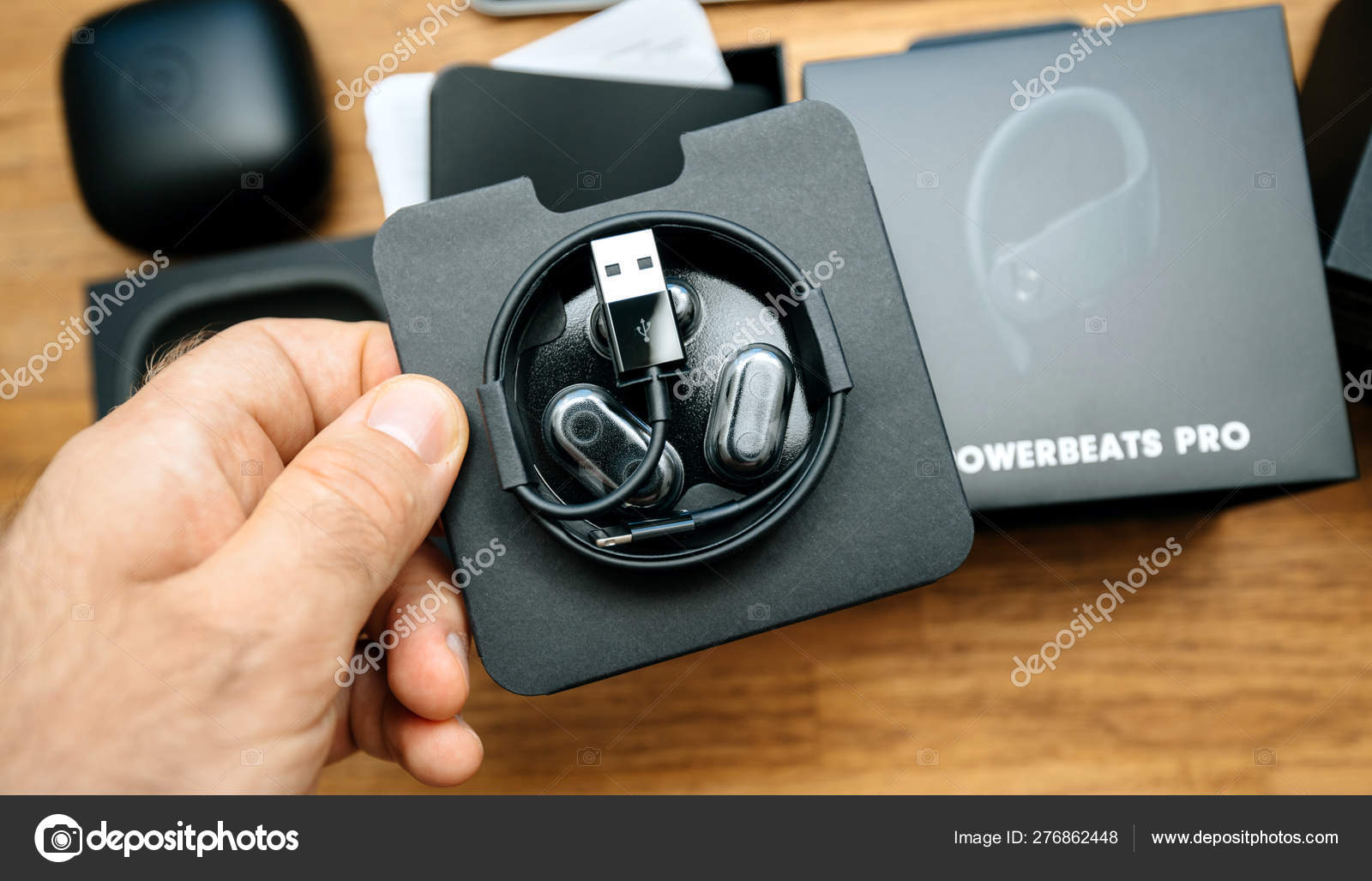 powerbeats charging cord