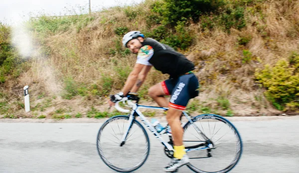 Defocused bisikletçi siluet Lizbon Portekiz