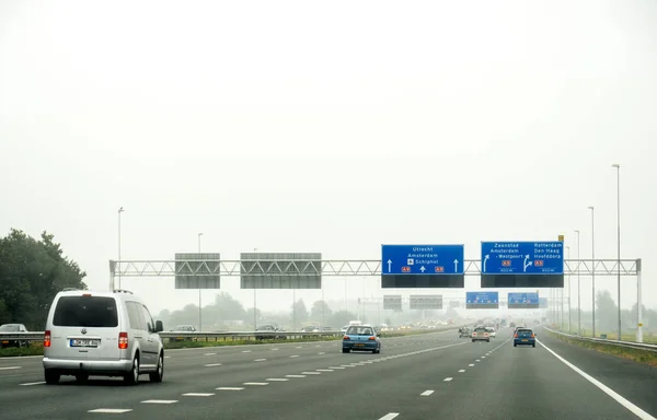 Vezető POV személyes perspektíva a holland autópályán — Stock Fotó