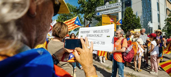 Puigdemont è stato eletto democraticamente firmare Parlamento europeo — Foto Stock