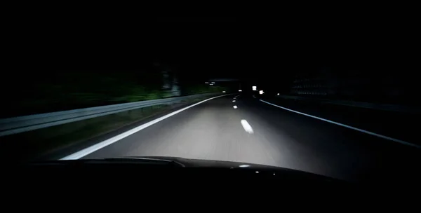 POV Conduce rápido en la autopista francesa autoroute — Foto de Stock