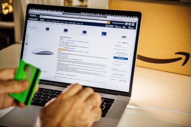 Amazon Prime Apple Magic fare gün adam dizüstü fırsatlar alışveriş