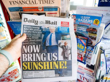 Boris Johnson İngiltere Birleşik Krallık Başbakanı olur