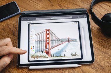 ipados hakkında ipad Pro'da adam okuma
