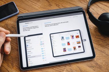 ipados hakkında ipad Pro'da adam okuma