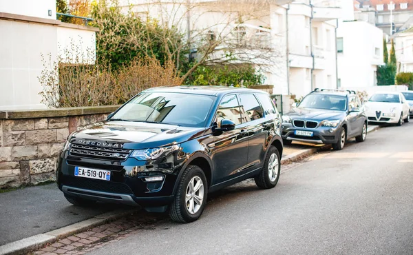 Novo luxo Land Rover Discovery SUV executivo — Fotografia de Stock