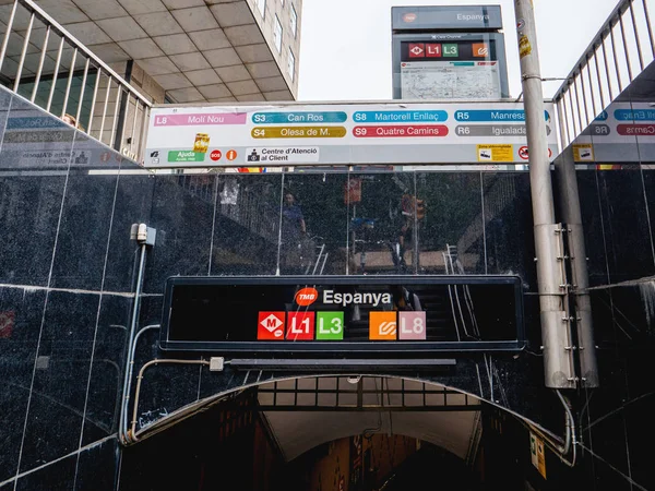 TMB Espanya metro underground station L1, L3, L8 and M signs — Stock Photo, Image