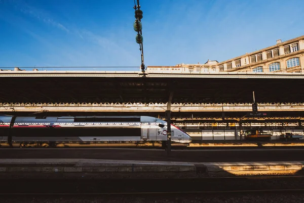 TGV Em NOSSO trem rápido SNCF em Gare de PAris est — Fotografia de Stock
