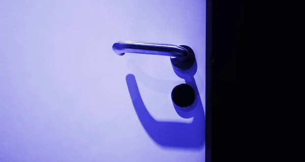 Poignée de porte métallique avec ouvre-clé RFID sans fil — Photo