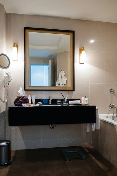 Lusso cinque stelle camera d'albergo bagno — Foto Stock