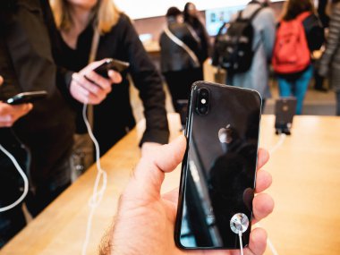 Apple Computers tarafından üretilen son Xs iphone akıllı telefon