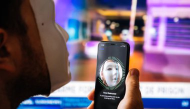 Apple iPhone XS Pro FaceID İsimsiz Hacker