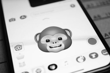 duyguları ifade yüzleri ile iphone 11 Pro