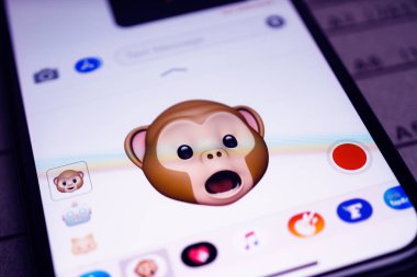 duyguları ifade yüzleri ile iphone 11 Pro