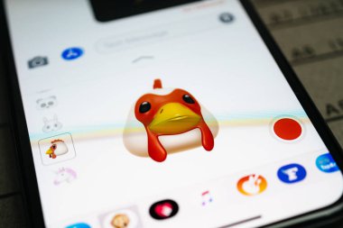 duyguları ifade yüzleri ile iphone 11 Pro