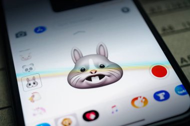 duyguları ifade yüzleri ile iphone 11 Pro