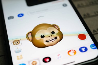 duyguları ifade yüzleri ile iphone 11 Pro