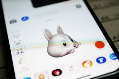 duyguları ifade yüzleri ile iphone 11 Pro