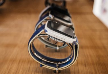 Apple Computers Watch Series 5 Mağaza'da satışa çıkıyor