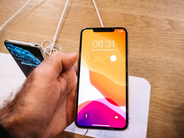 Apple Bilgisayarlar iphone 11, 11 Pro ve Pro Max satışa çıkıyor — Stok fotoğraf