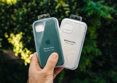 Adam el tutan yeni karton iphpone 11 Pro akıllı telefon