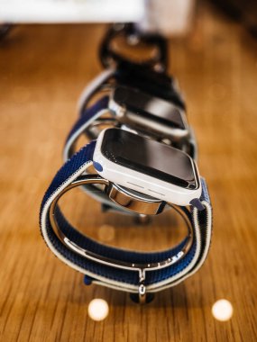Apple Computers Watch Series 5 Mağaza'da satışa çıkıyor