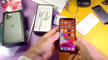 En gizli Apple Bilgisayarlarını açan adam iPhone 11 Pro