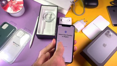 En gizli Apple Bilgisayarlarını açan adam iPhone 11 Pro