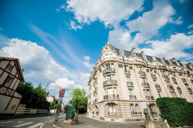 Paris emlak daire düşük geniş açı görünümü