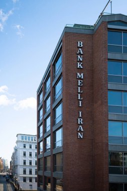 Alman merkez binası Melli İran Bankası cephesi