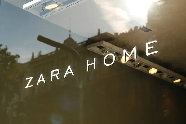 Zara Home Distribuidor español de decoraciones para el hogar — Foto de Stock